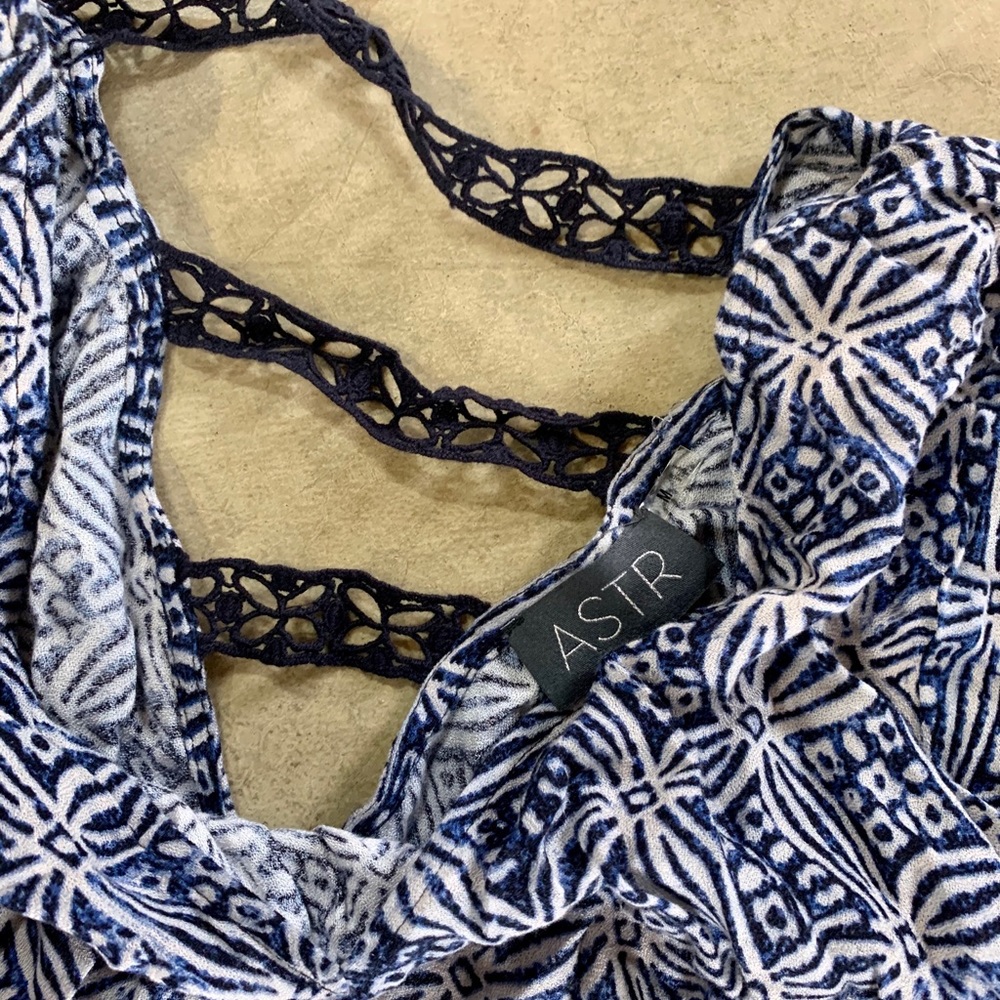 PATTERN DRESS - Picture 2 of 3